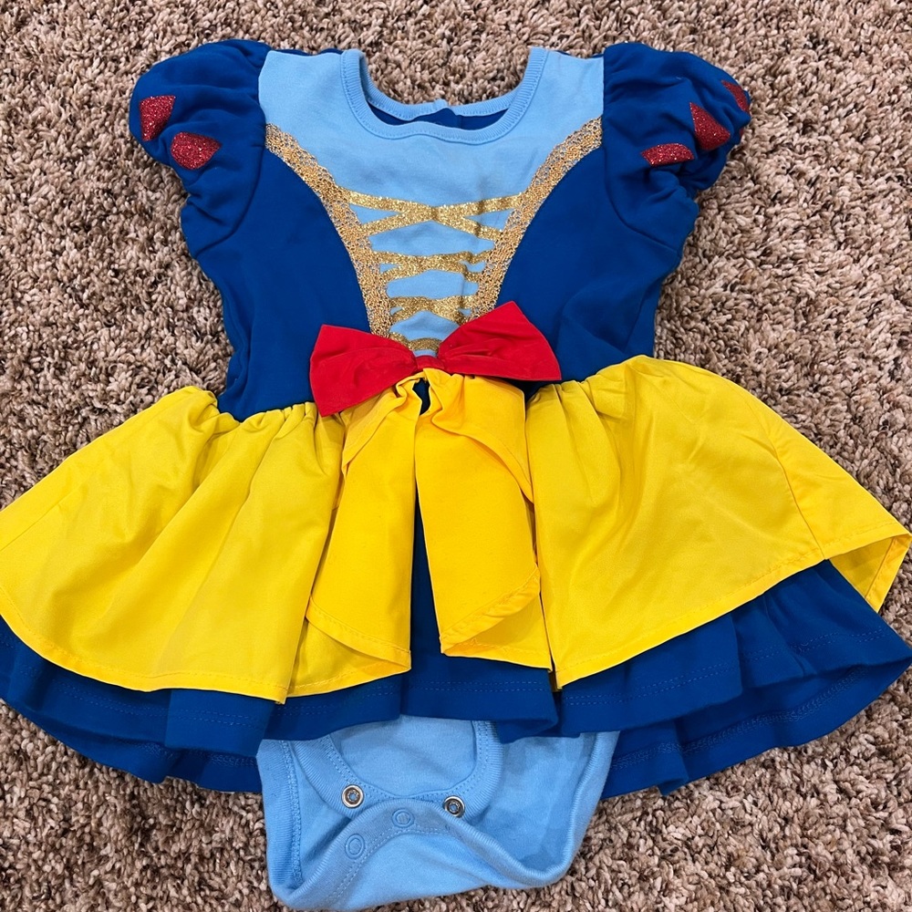 Disney baby snow white costume, 18 to 24 months